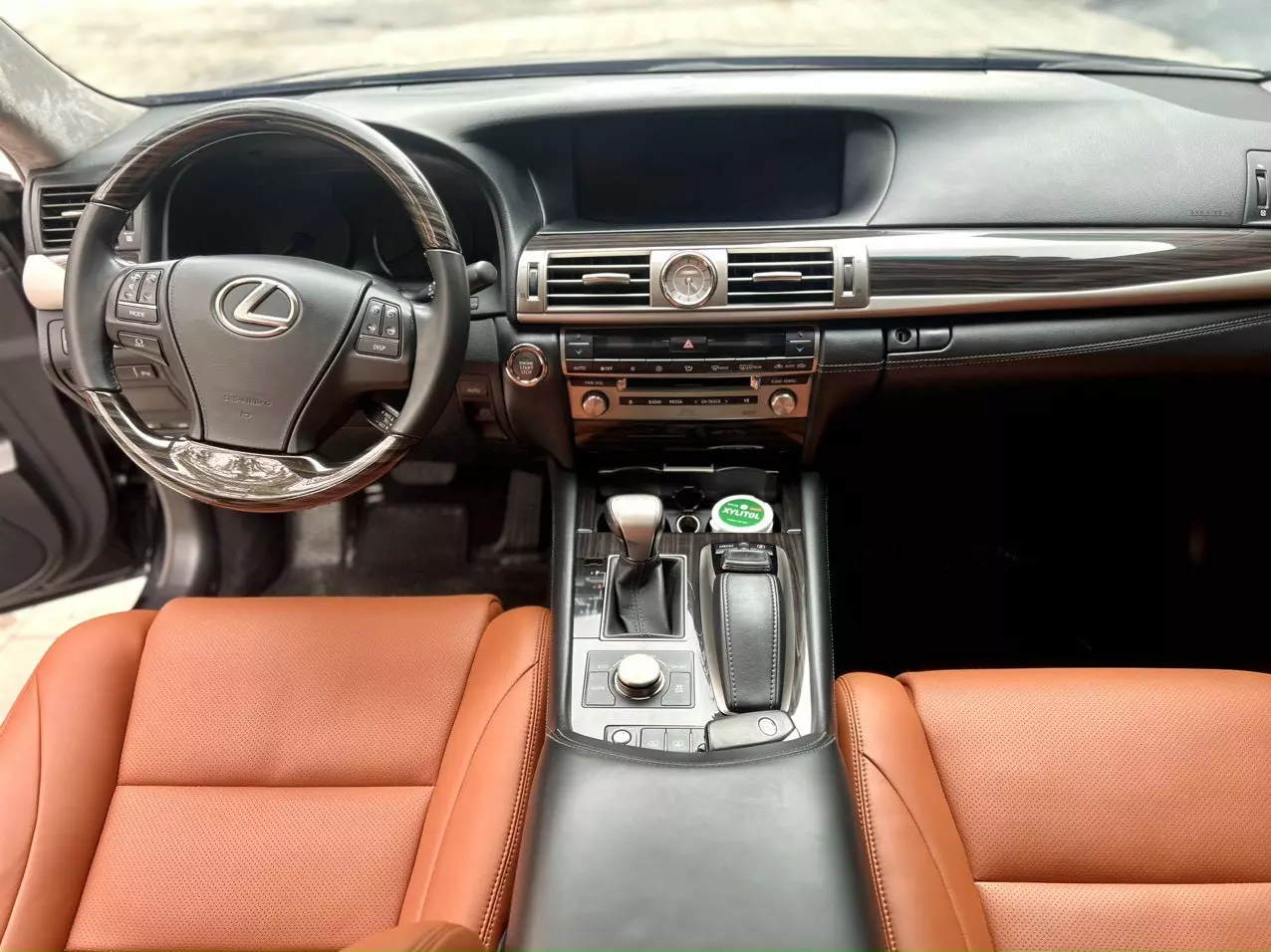 Bán xe Lexus LS 460 L sản xuất năm 2015 cam kết xe siêu đẹp đi hơn 7 vạn km-4