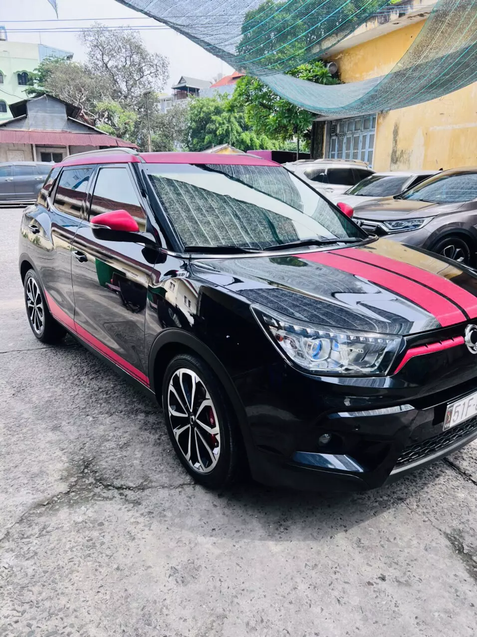 Siêu phẩm: Ssangyong Tivoli Red Package 2017 - Mới toanh, full nội thất đẹp long lanh!-0