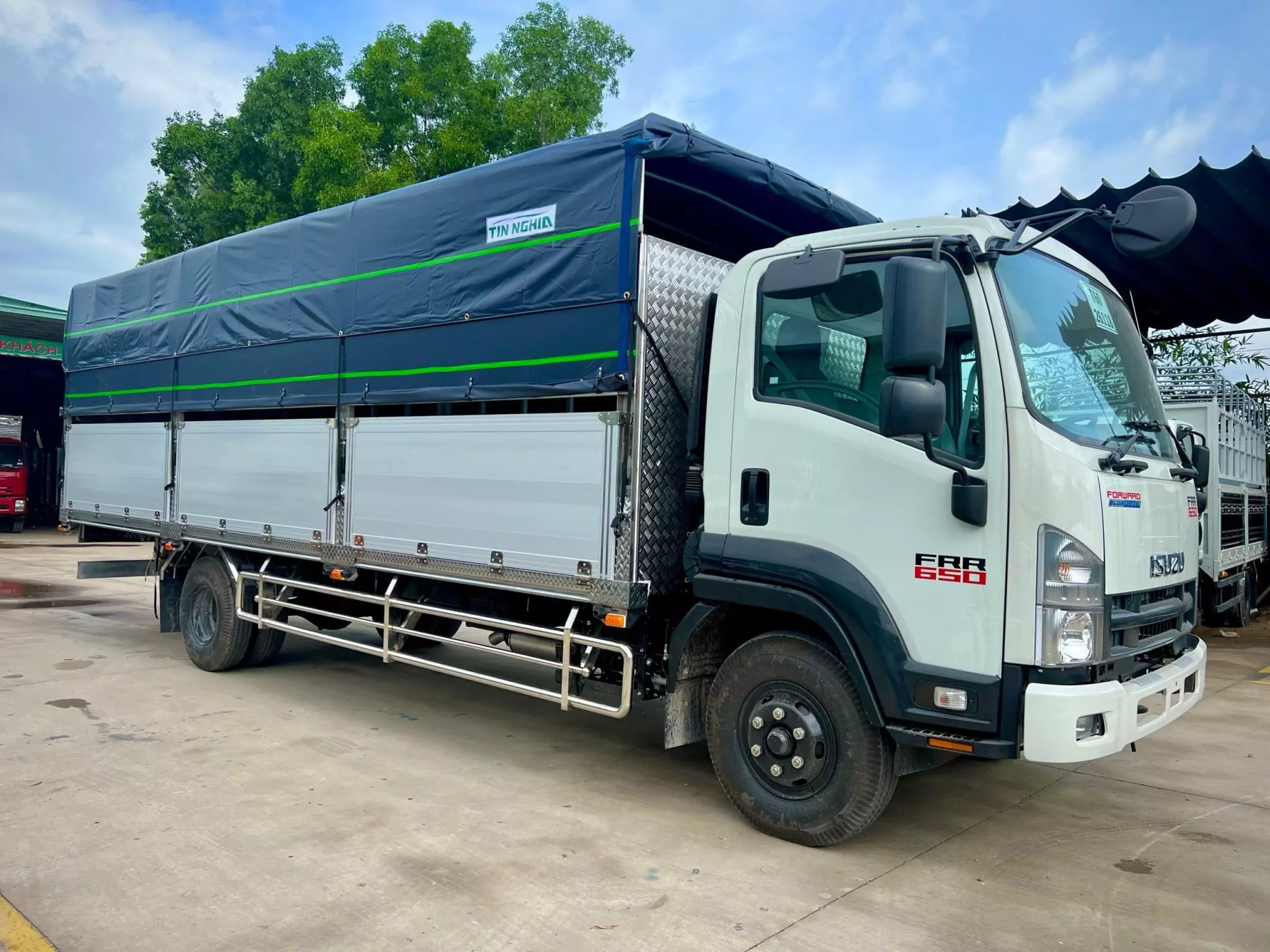 CHÍNH CHỦ  Cần   BÁN XE ISUZU FRR650-1