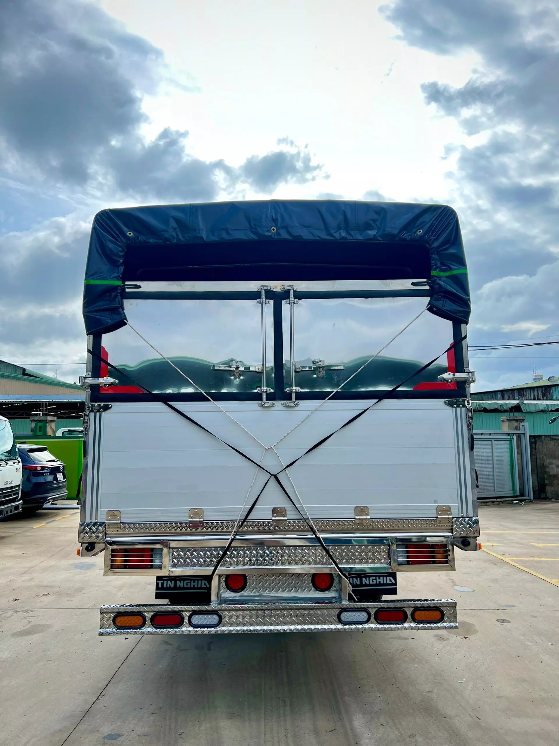 CHÍNH CHỦ  Cần   BÁN XE ISUZU FRR650-3