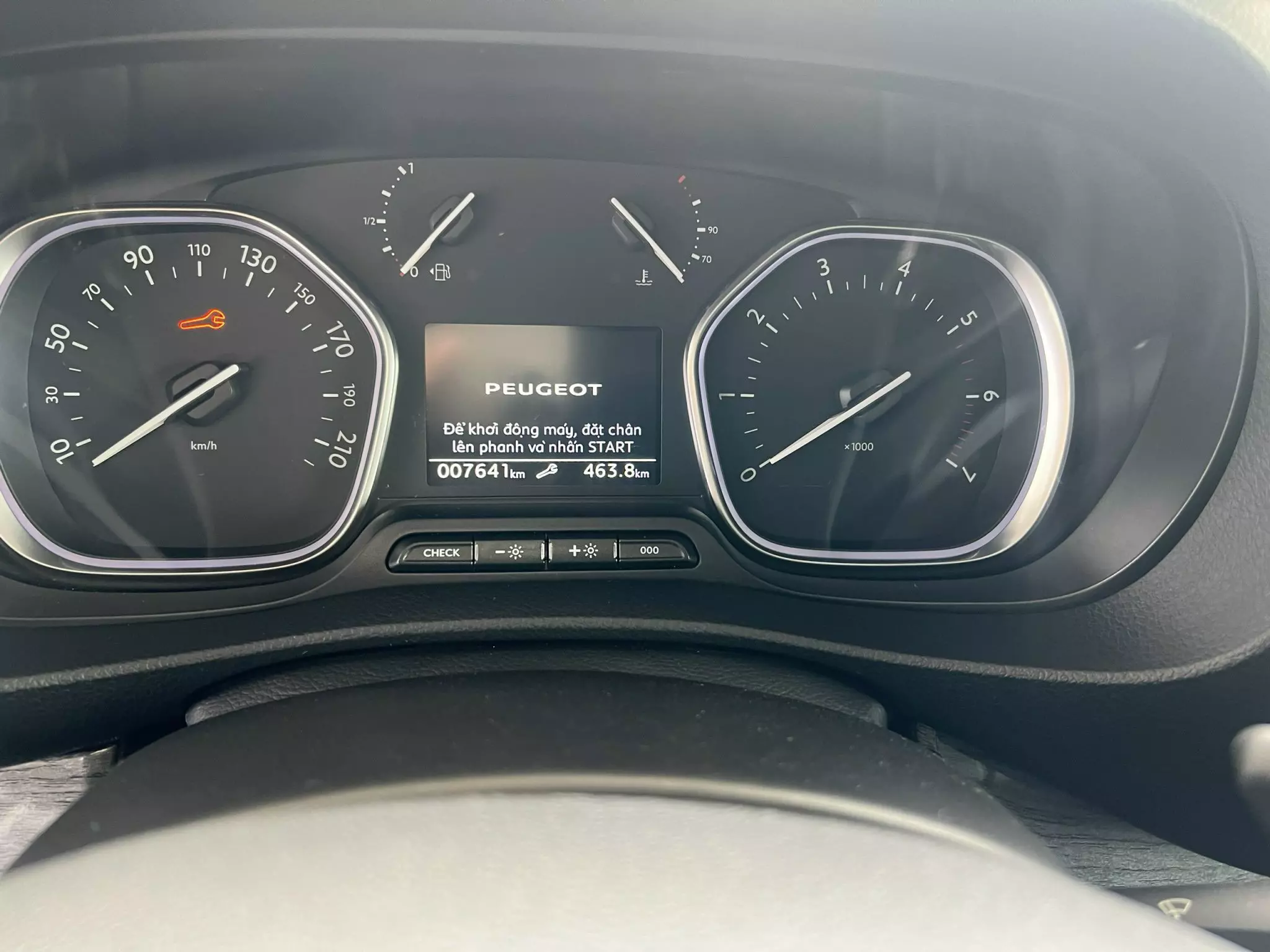 Peugeot Traveller Premium 7S 2021 Đăng ký 2022 Lướt 7.600 Km ( Như xe mới )-3