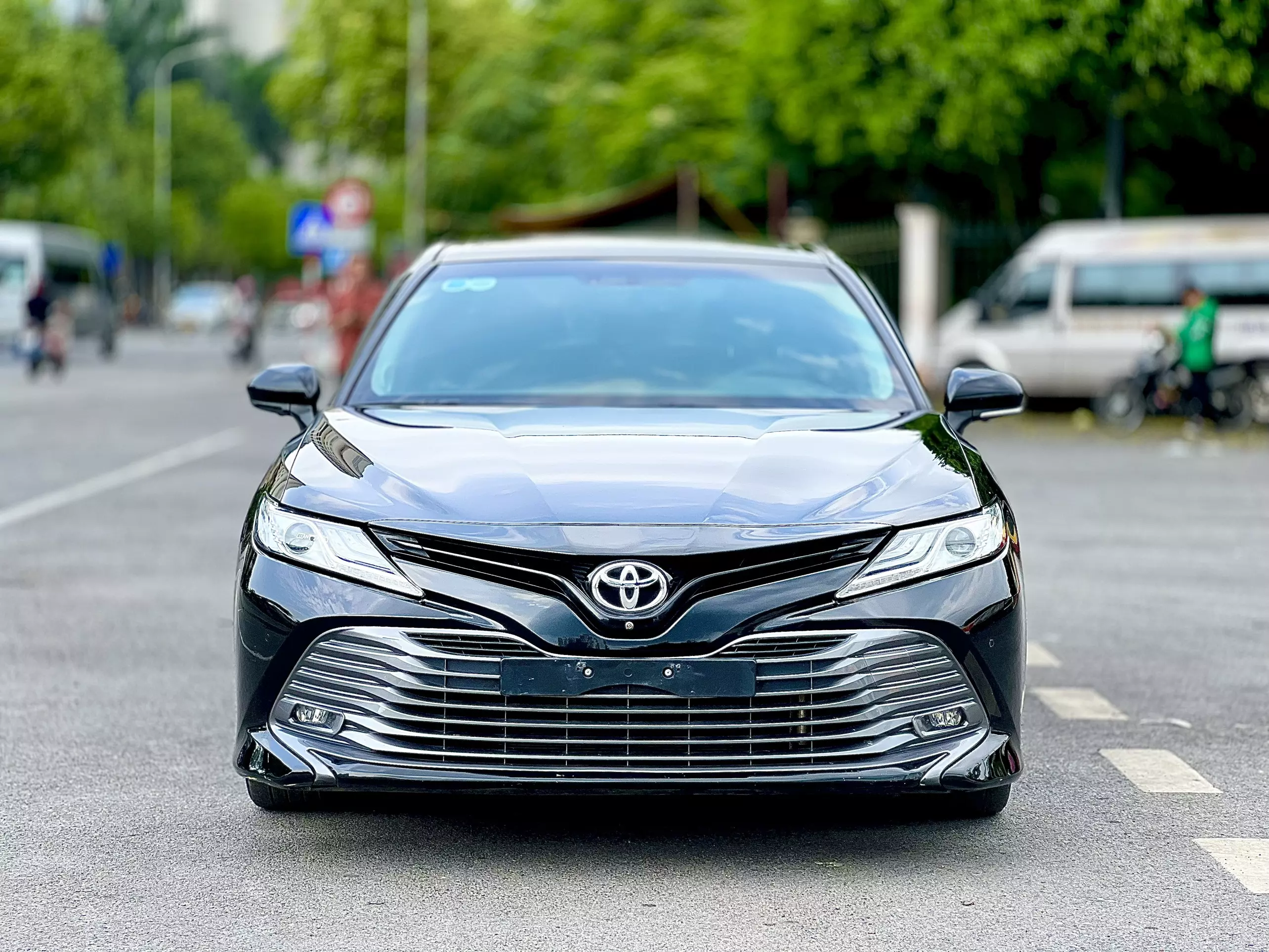 Bán ô tô Toyota Camry 2.5Q 2019, màu đen, xe nhập giá cạnh tranh-0