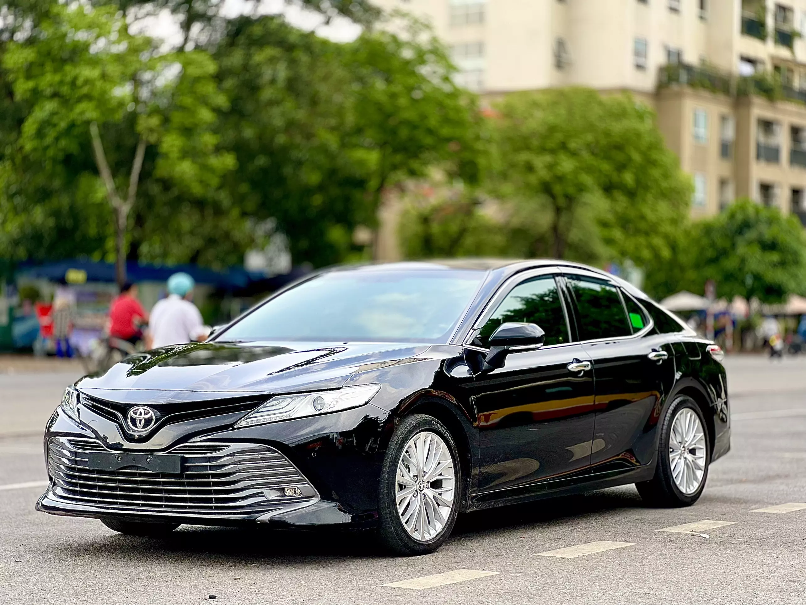 Bán ô tô Toyota Camry 2.5Q 2019, màu đen, xe nhập giá cạnh tranh-2