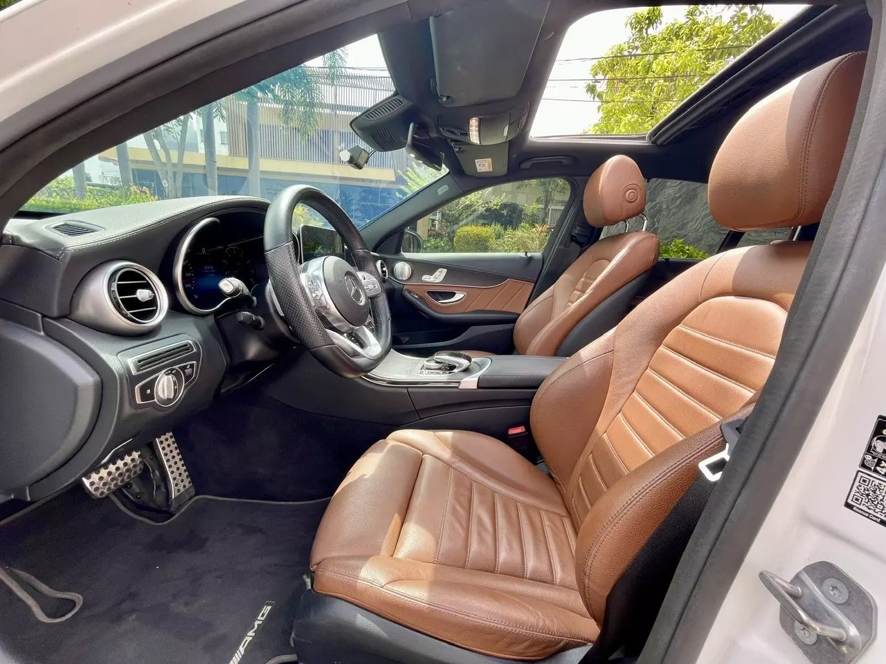 CHÍNH CHỦ BÁN XE MERCEDES BENZ C 300 AMG, SẢN XUẤT NĂM 2019-2