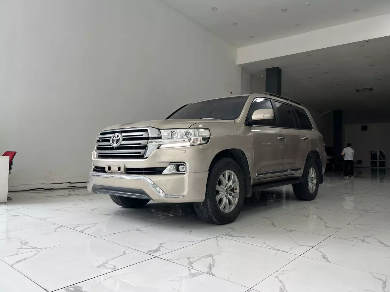 Bán xe Toyota Landcruiser LC200 vàng cát xe sản xuất năm 2016 lịch sử bảo dưỡng hãng đầy đủ-0