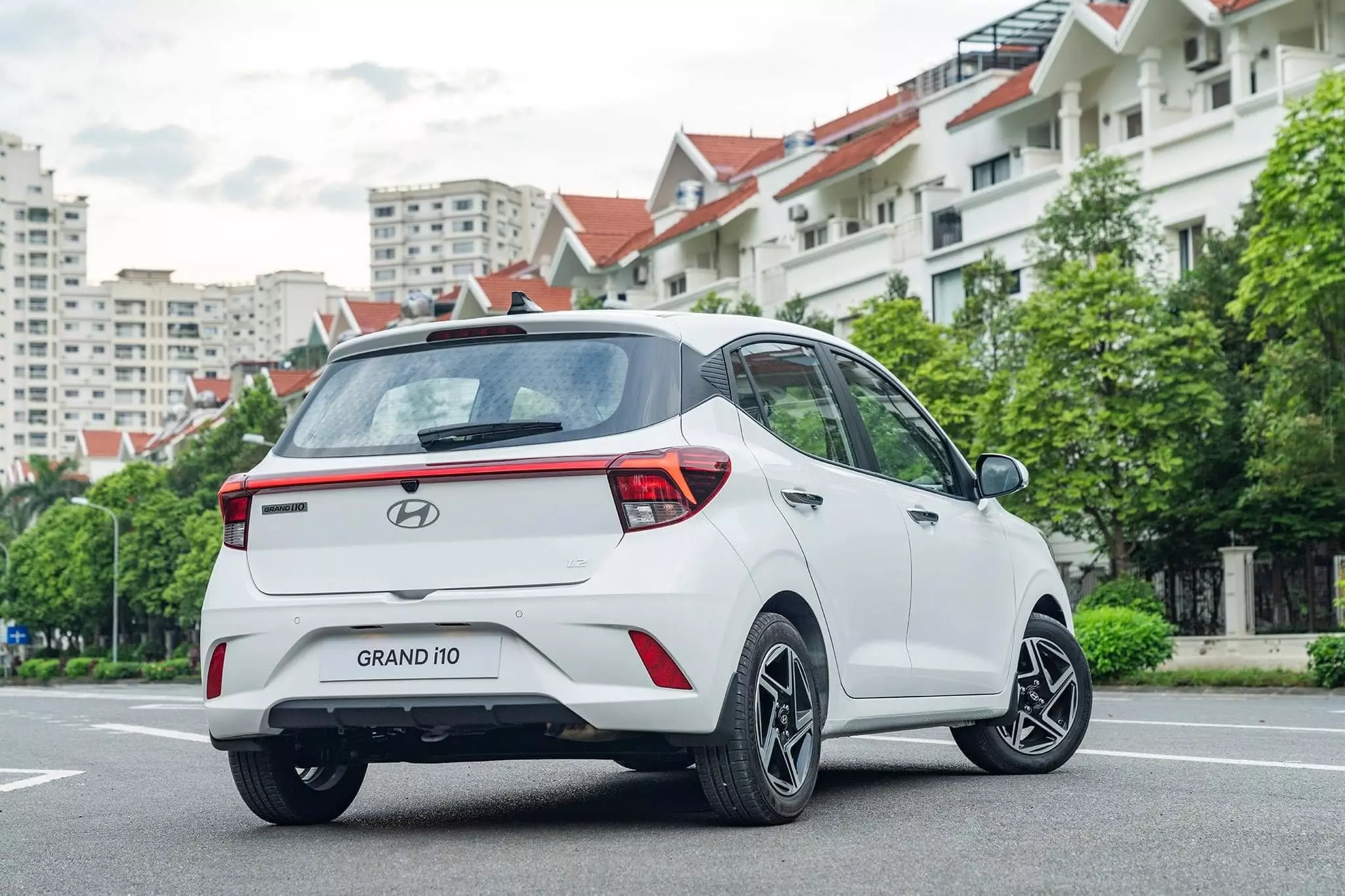 Xe Hyundai Grand i10 2024, màu trắng -5