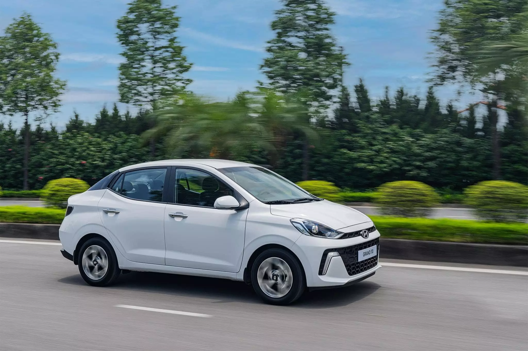 Xe Hyundai Grand i10 2024, màu trắng -6