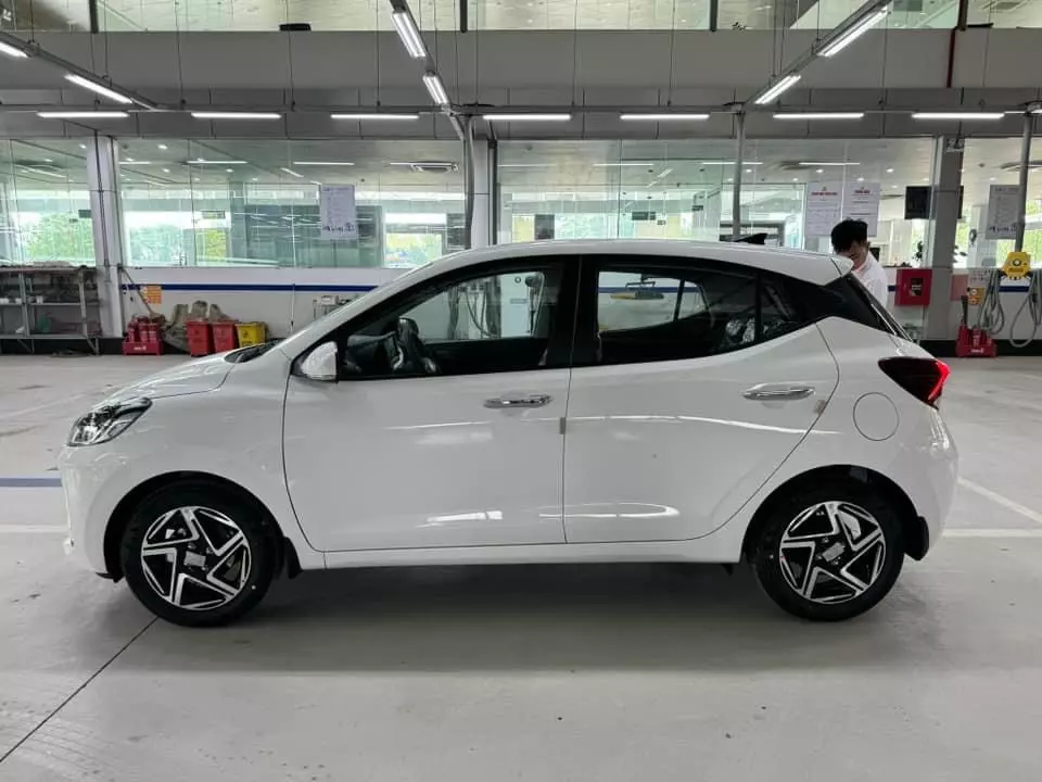 Xe Hyundai Grand i10 2024, màu trắng -8