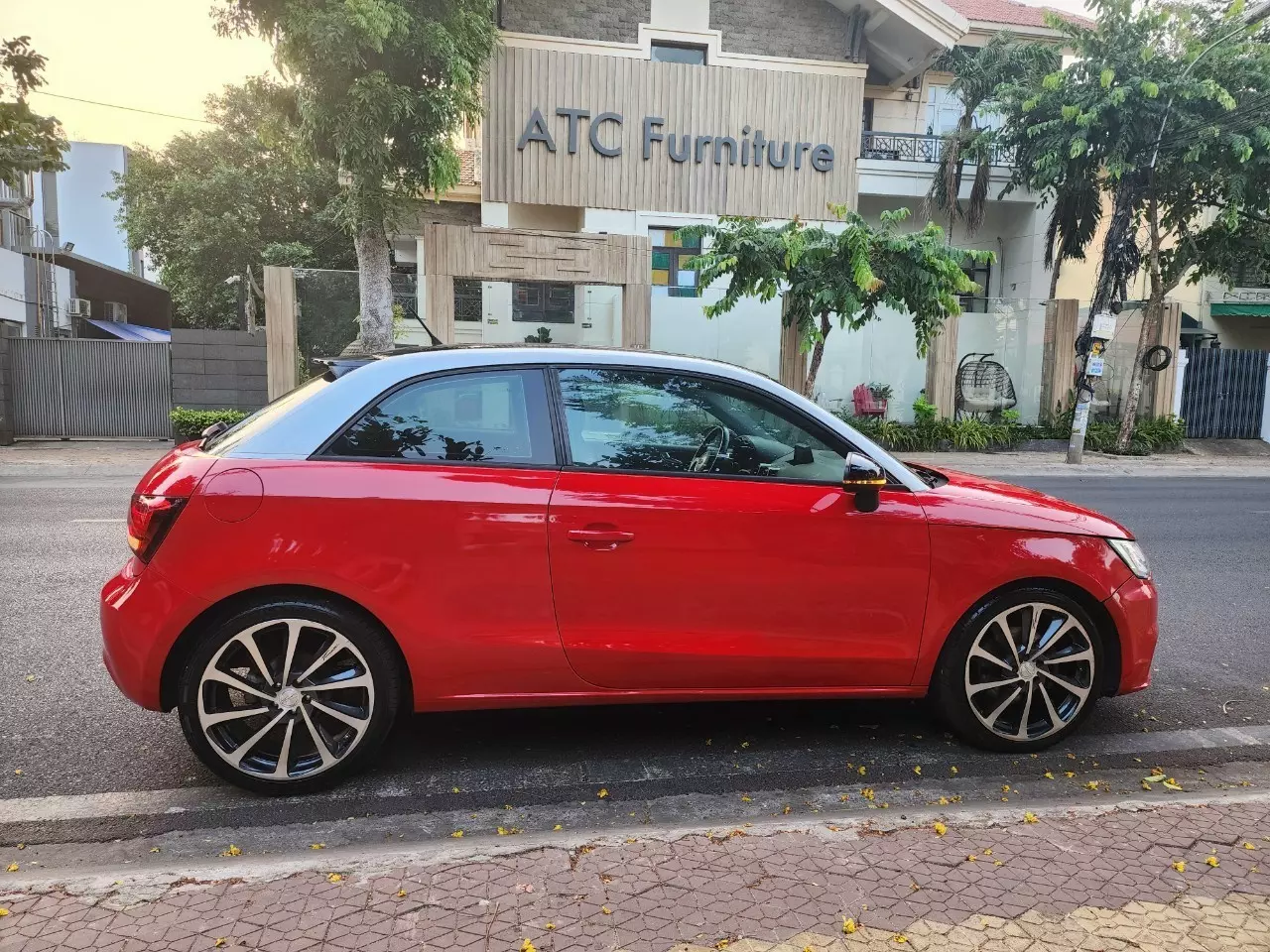 Chính chủ cần bán xe Audi A1 - Năm XS 2010-1