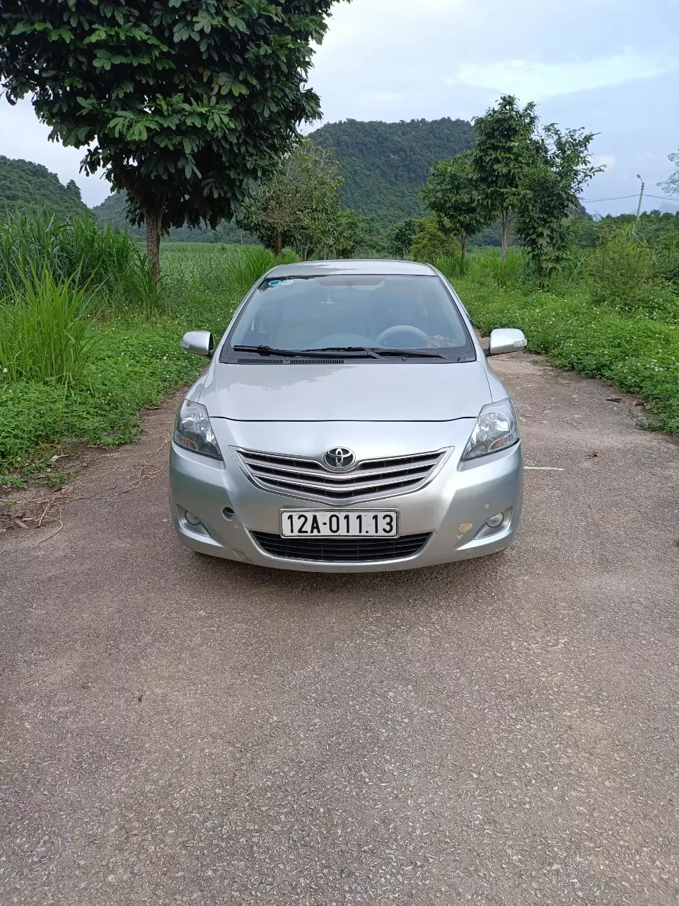 Chính chủ bán xe TOYOTA VIOS sản xuất năm 2012 -0