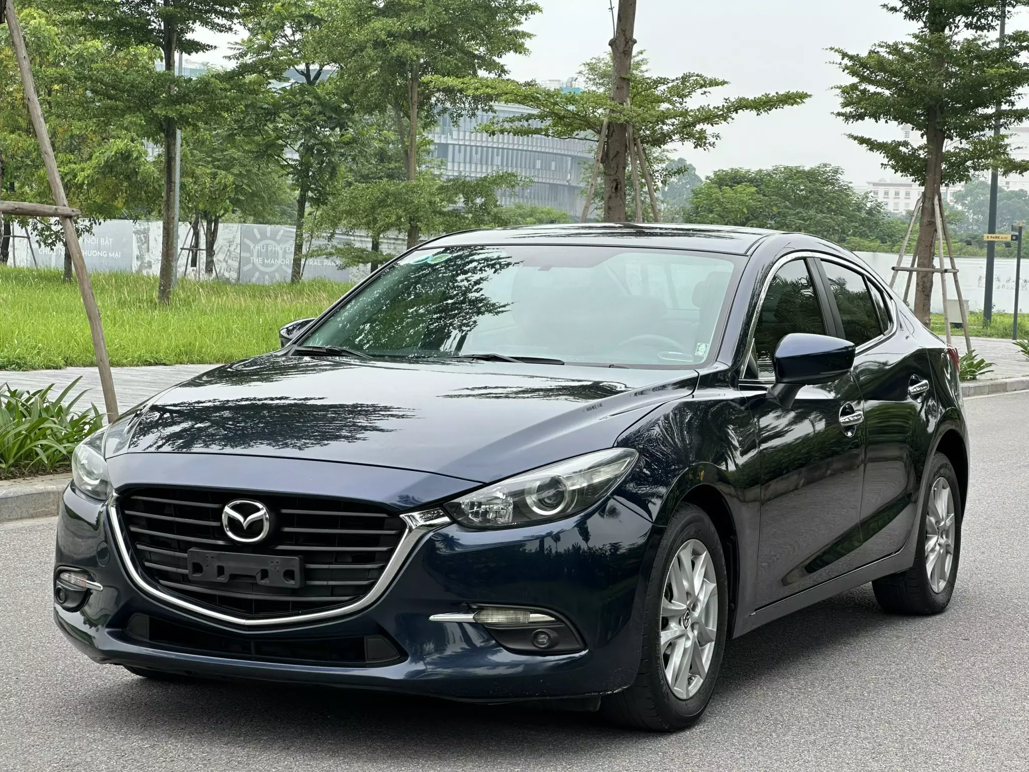 Chính chủ cần bán nhanh Mazda 1.5 sx 2019 Luxury -0