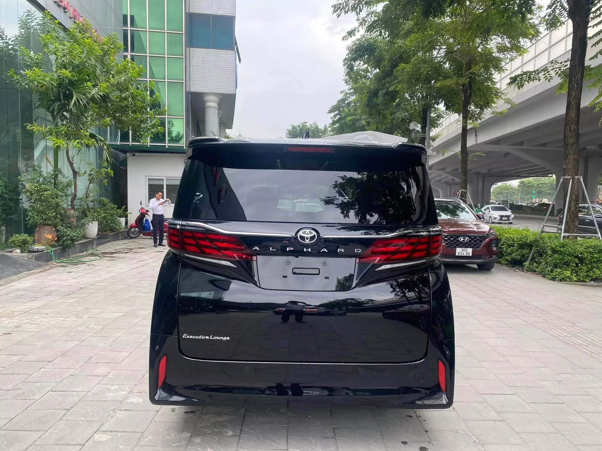 Bán Toyota Alphard Đen/ Kem 2024, mới 100%. xe giao ngay.-6