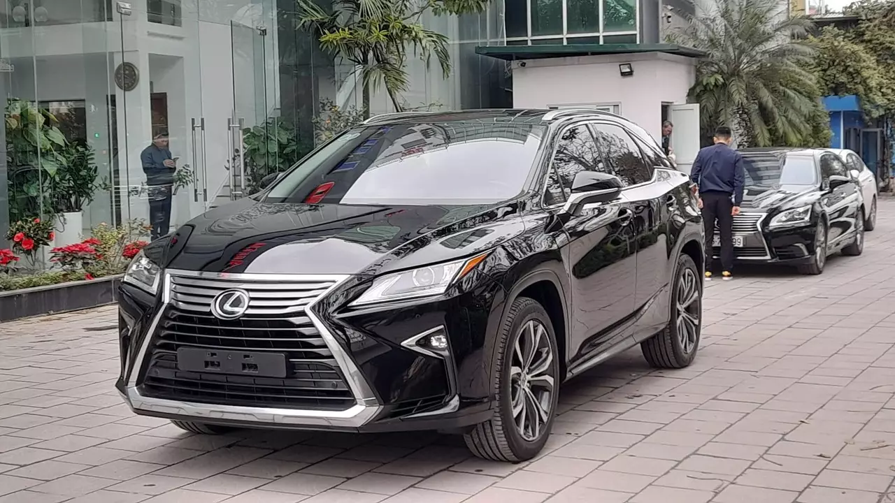 Bán Xe Lexus RX200t 2016 xe cá nhân cam kết rất đẹp ko lỗi -0