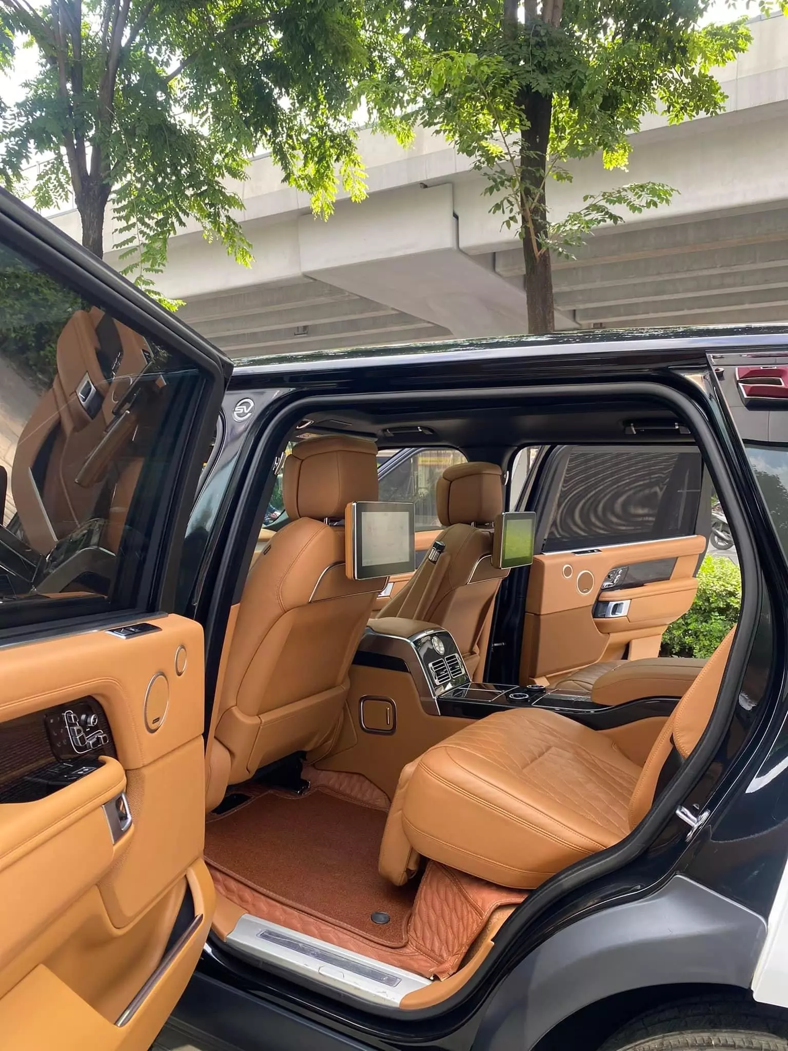 Bán Range Rover SVAutobiography LWB 3.0, sản xuất 2021, mới 99%.-9