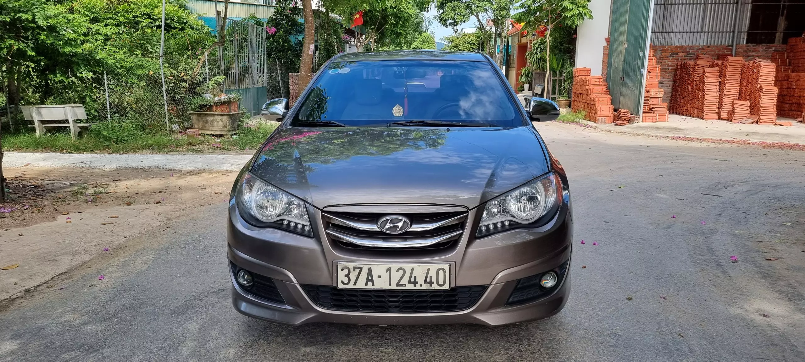 Chính chủ bán xe Hyundai Avante sx 2013 at máy 1.6.số tự động.-0