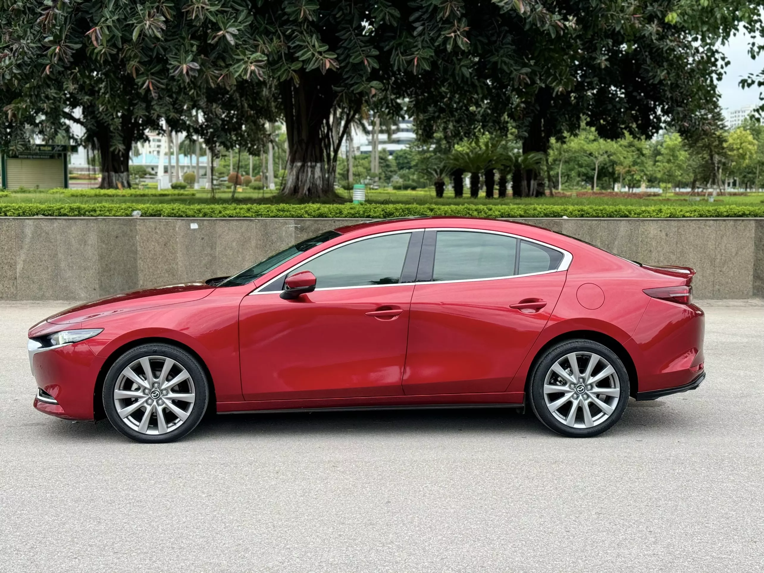 BÁN XE Mazda 3 2019 form 2020 lăn bánh 4/2020 đi 3v. Bản 2.0 signature premium kịch nóc. - 575tr-8