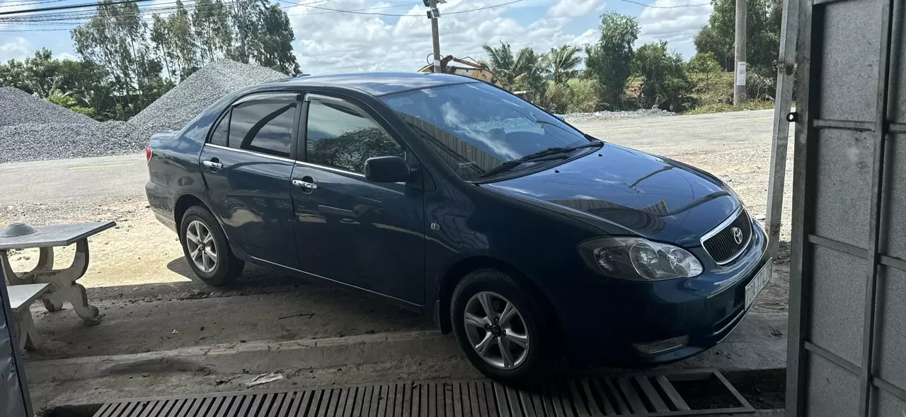 Cần bán gấp Toyota Corolla altis 2002-7