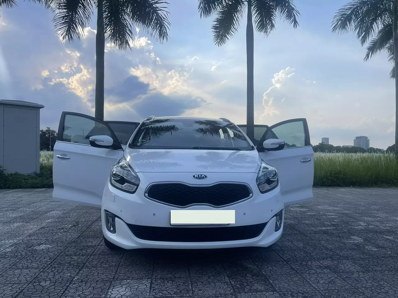 Chính chủ bán xe Kia Rondo máy xăng 2.0,bản full -2