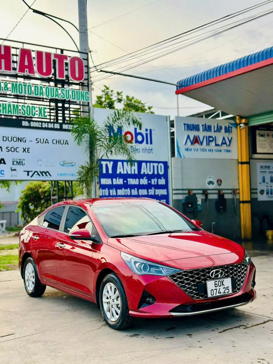   Hyundai accent 1.1 AT 2022-0