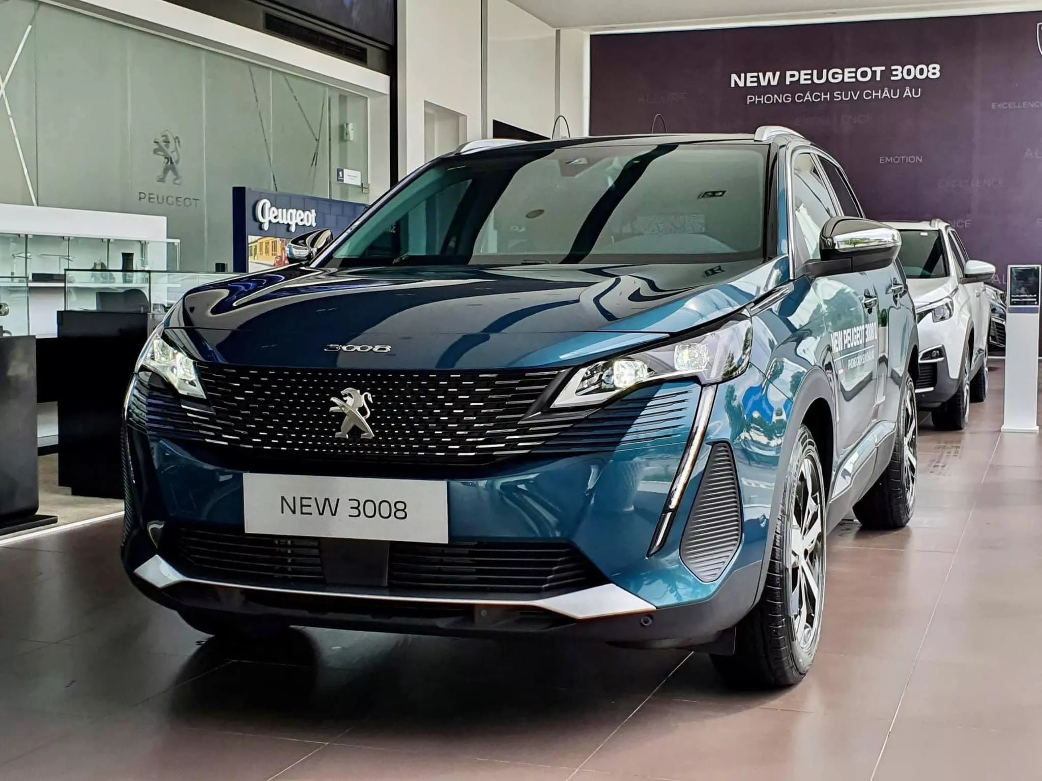   PEUGEOT 3008 Premium , giá xe : 989.000.000-8