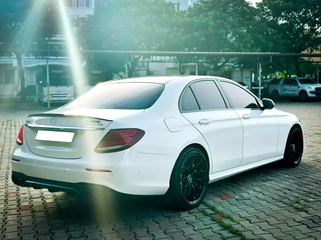 Mer E300 AMG sx 2020 Up full E63 thể thao cá tính cho anh em sành chơi.-10