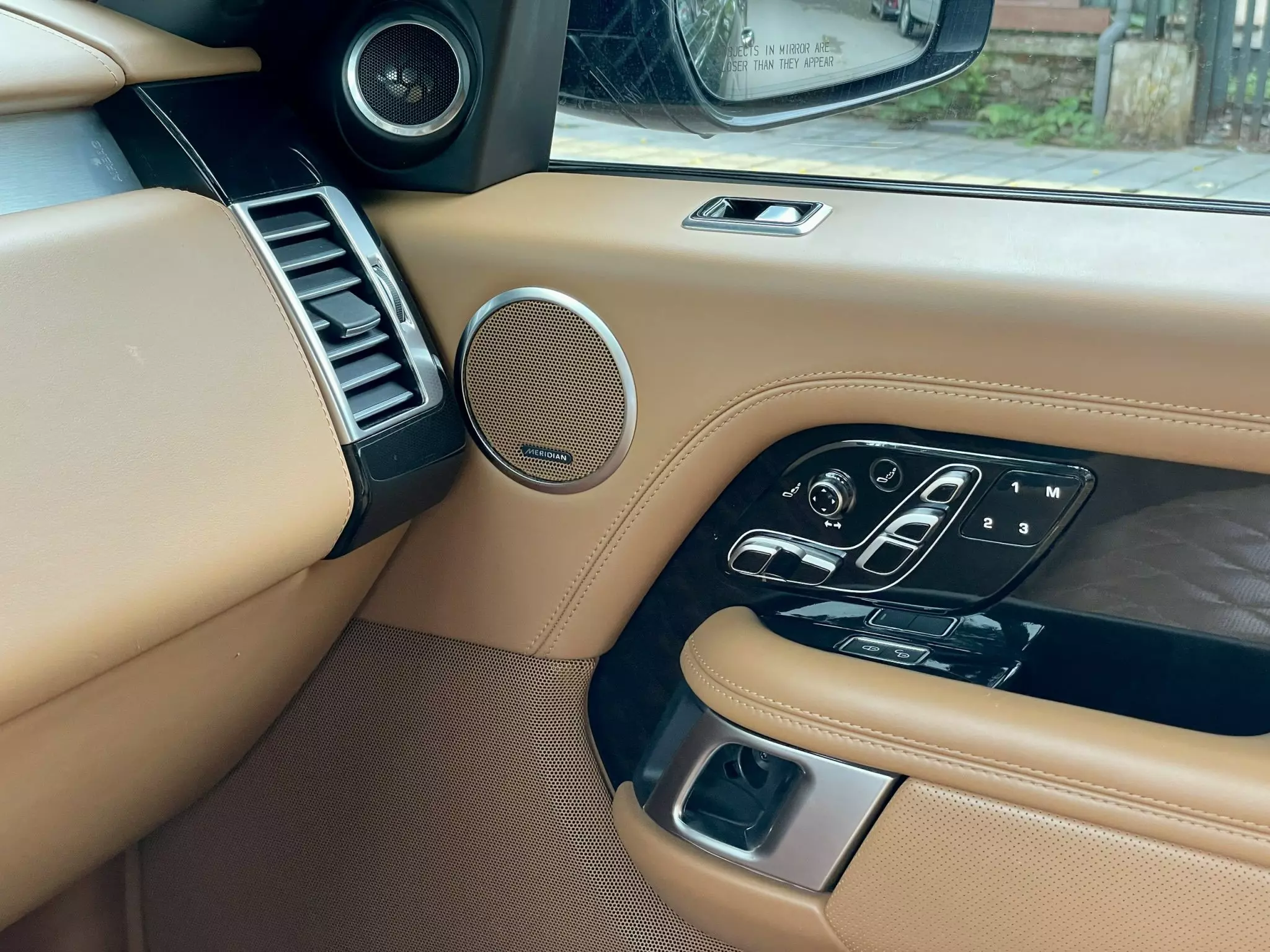 CẦN BÁN XE  LANDROVER RANGEROVER SV AUTOBIO LWB 5.0 SẢN XUẤT NĂM 2019-1