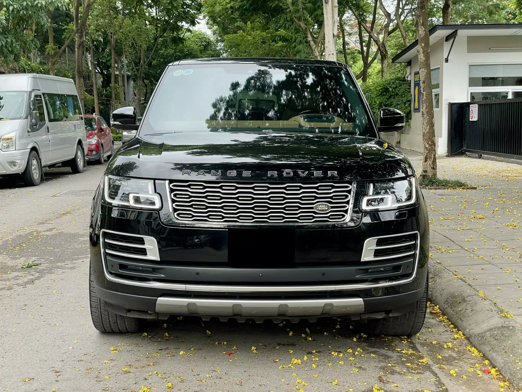 CẦN BÁN XE  LANDROVER RANGEROVER SV AUTOBIO LWB 5.0 SẢN XUẤT NĂM 2019-4