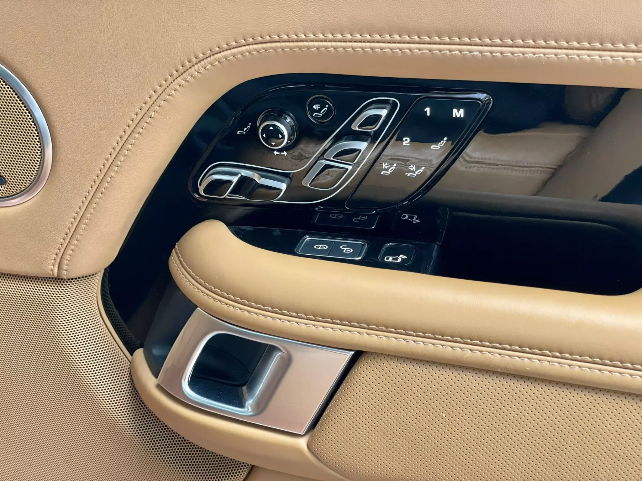 CẦN BÁN XE  LANDROVER RANGEROVER SV AUTOBIO LWB 5.0 SẢN XUẤT NĂM 2019-7