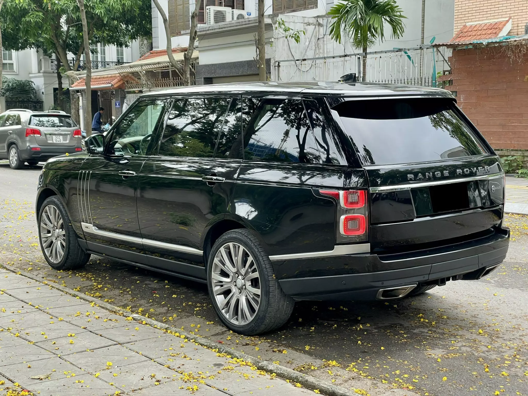 CẦN BÁN XE  LANDROVER RANGEROVER SV AUTOBIO LWB 5.0 SẢN XUẤT NĂM 2019-8