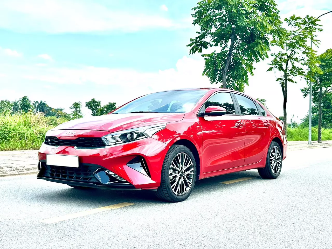 CHÍNH CHỦ CẦN BÁN XE KIA LUXURY 2022 ĐỎ RỰC RỠ-3