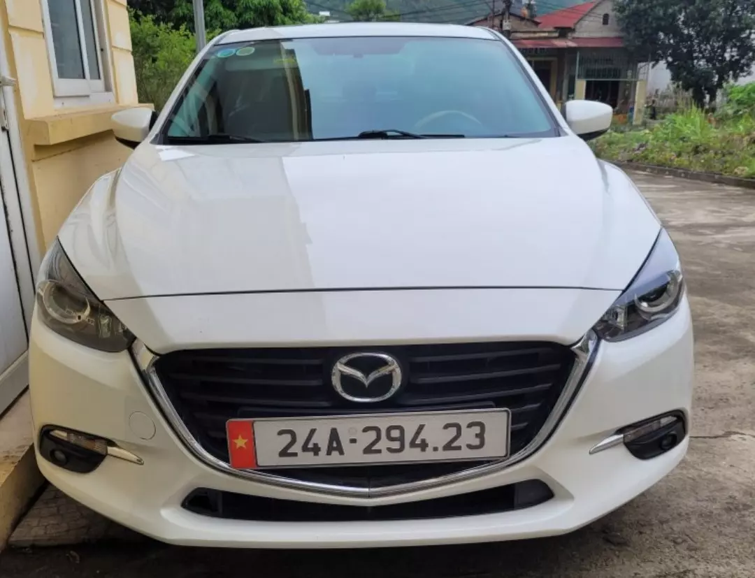 Cần bán Xe 5 chỗ Mazda3 2019 bản Luxyry2019 bản faylip-0