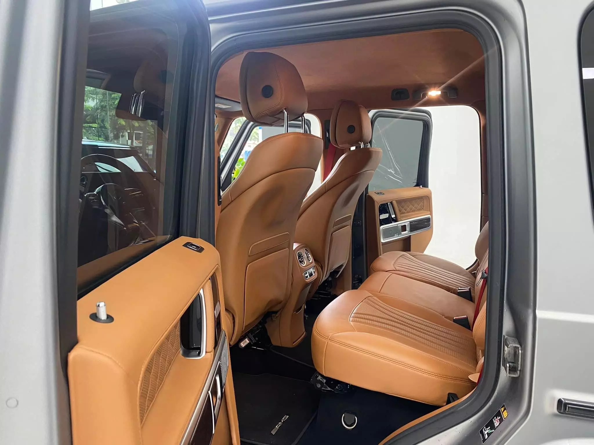 Bán Mercedes G63 Edition one Model 2020, xám xi măng, nội thất Hermes-8