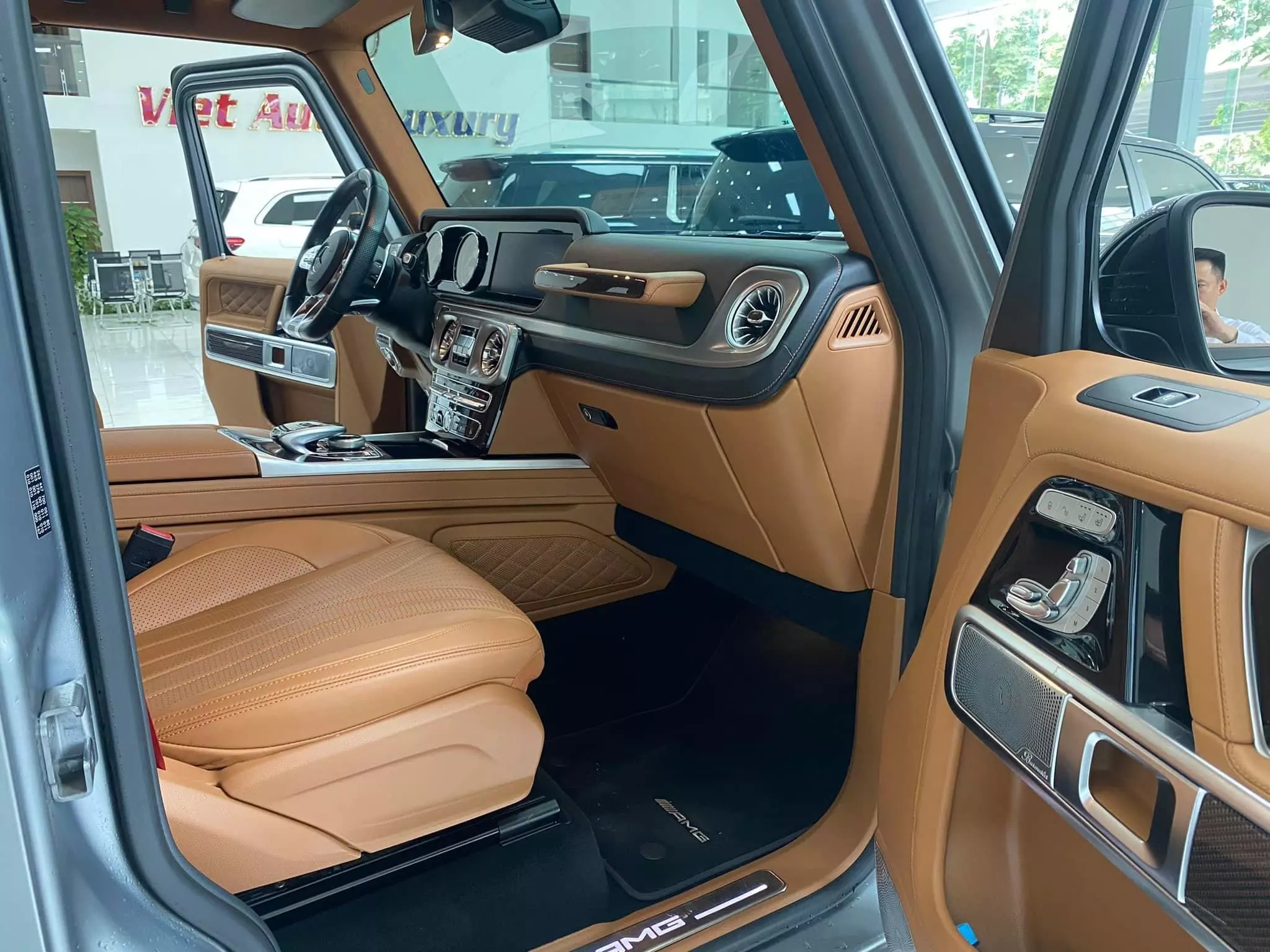 Bán Mercedes G63 Edition one Model 2020, xám xi măng, nội thất Hermes-10