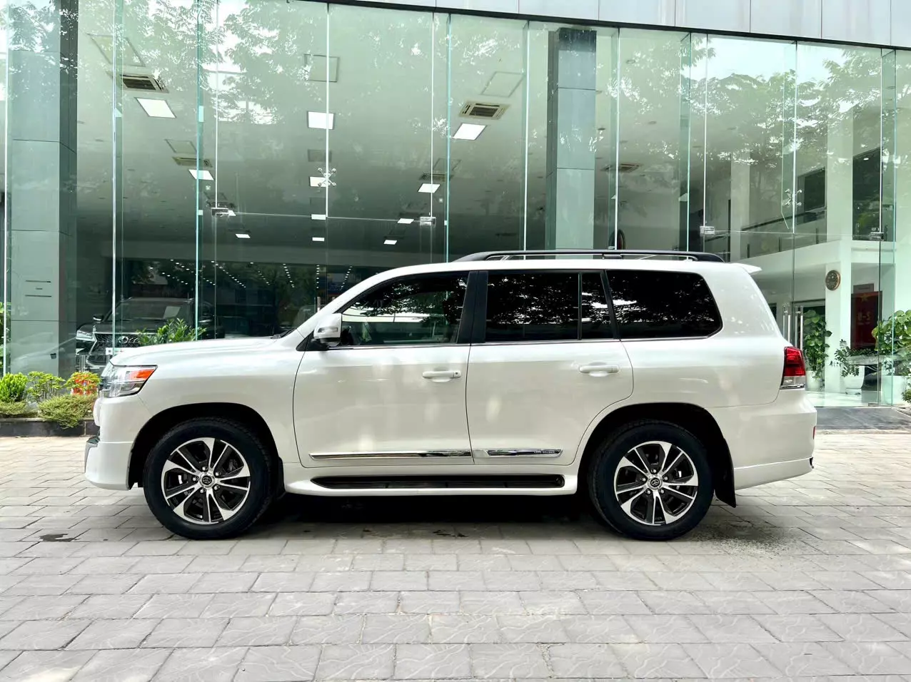 Toyota Land Cruiser 5.7 nhập Mỹ, sản xuất 2016, xe cực mới.-6