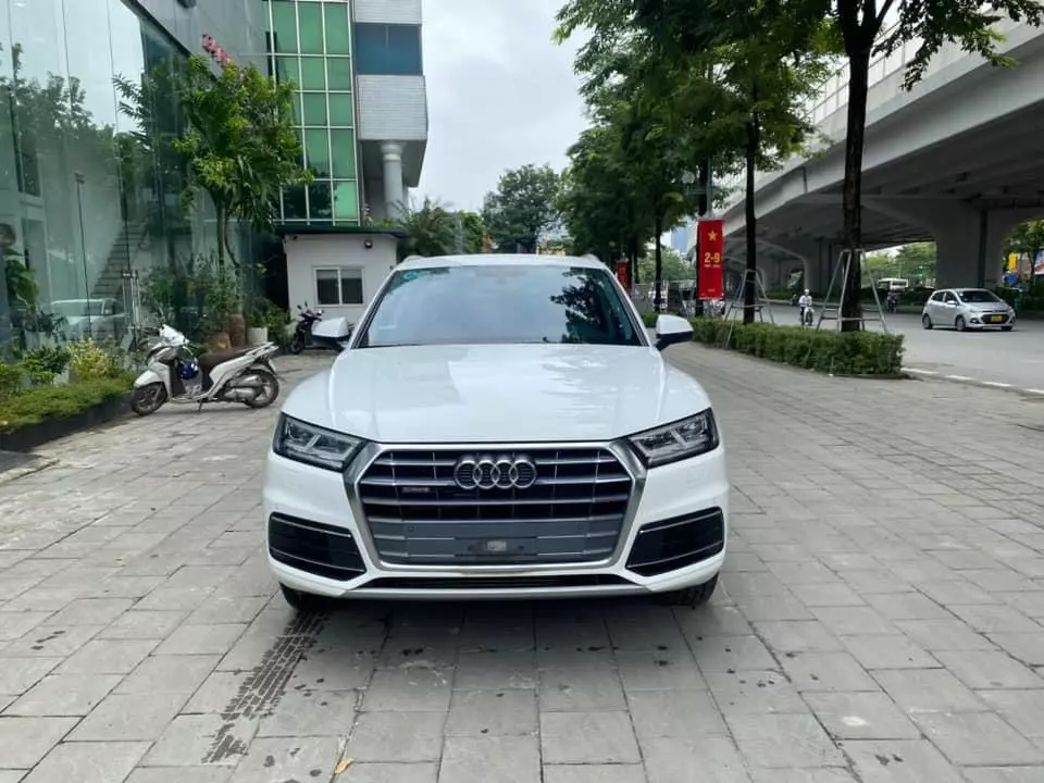 Bán Audi Q5 2.0 Sport, sản xuất 2019, 1 chủ từ mới.-0