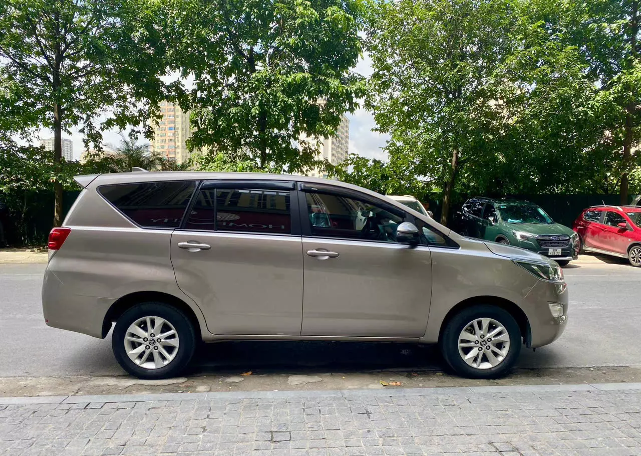 Cần bán gấp Toyota Innova 2019-1