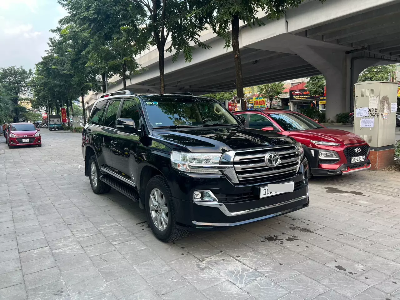 Bán Toyota Land Cruiser LC200 ( VX 4.6V8 ) Màu đen nội thất kem. Năm sản xuất 2016 xe đăng ký cá nhân sử dụng-2