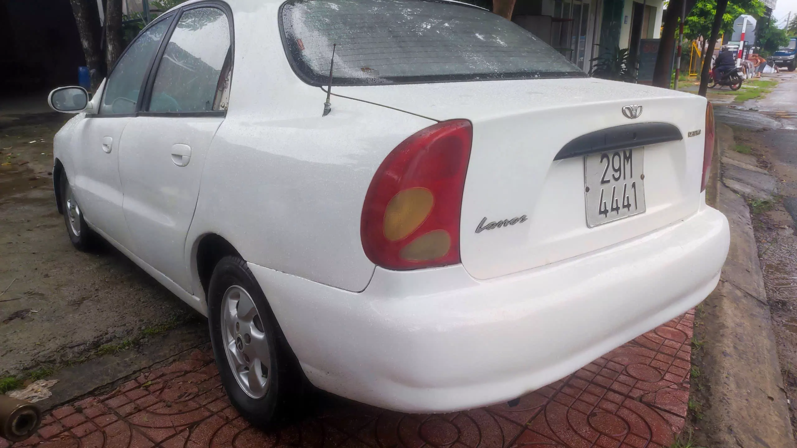 Cần Bán Xe Daewoo Lanos Sản Suất Năm 2000 -1