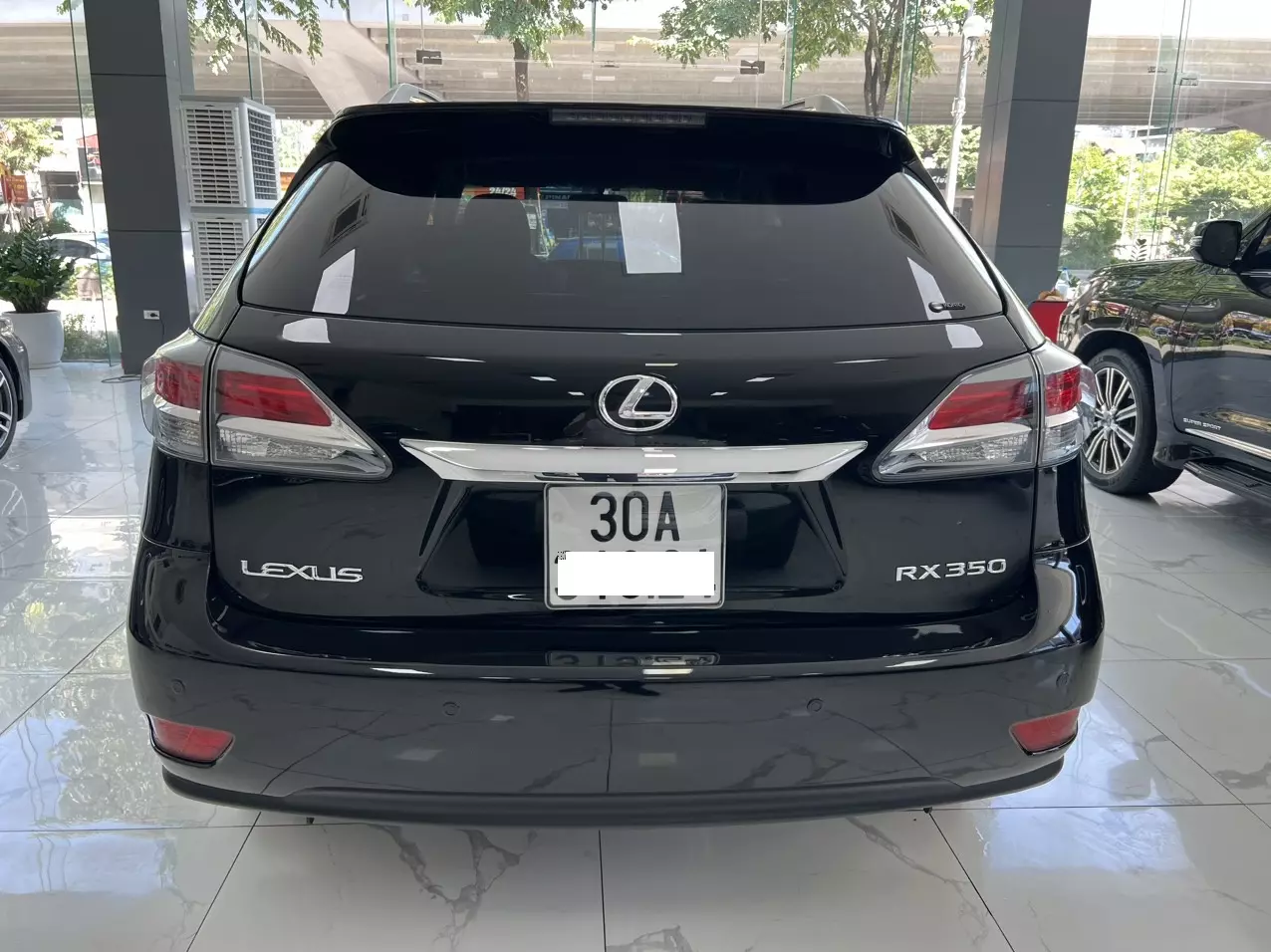 Bán xe Lexus RX350 màu đen xe sản xuất năm 2014 chủ đi giữ gìn rất mới và đẹp.-3