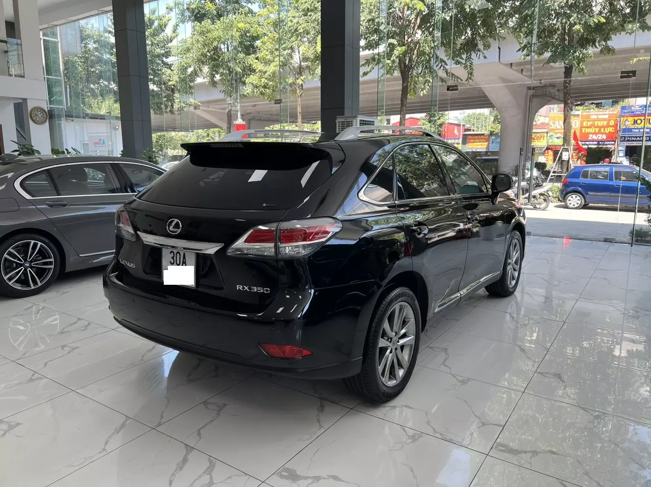 Bán xe Lexus RX350 màu đen xe sản xuất năm 2014 chủ đi giữ gìn rất mới và đẹp.-4