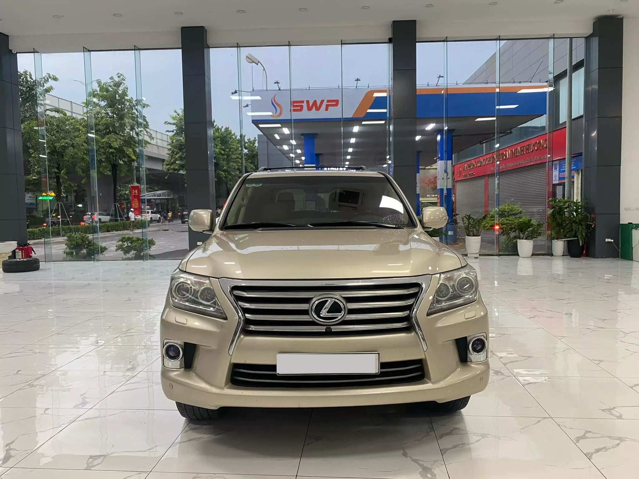 Lexus LX570 nhập Mỹ, model 2013, xe chạy ít siêu đẹp.-0