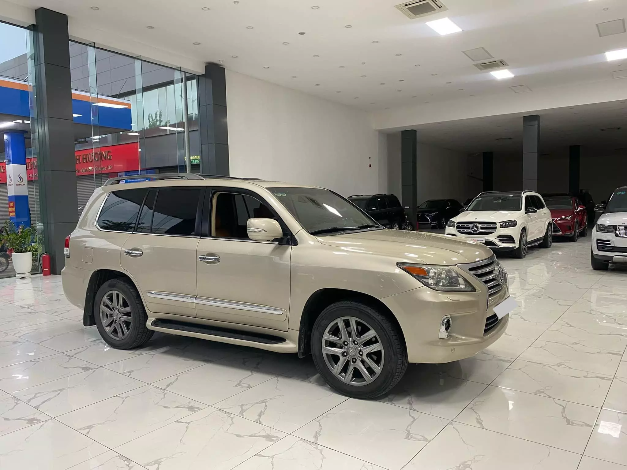 Lexus LX570 nhập Mỹ, model 2013, xe chạy ít siêu đẹp.-2