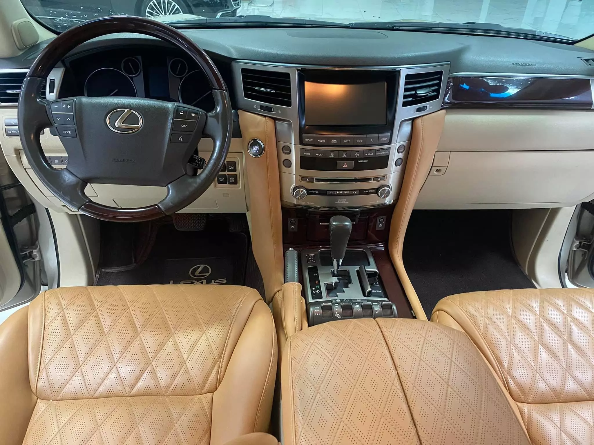 Lexus LX570 nhập Mỹ, model 2013, xe chạy ít siêu đẹp.-7