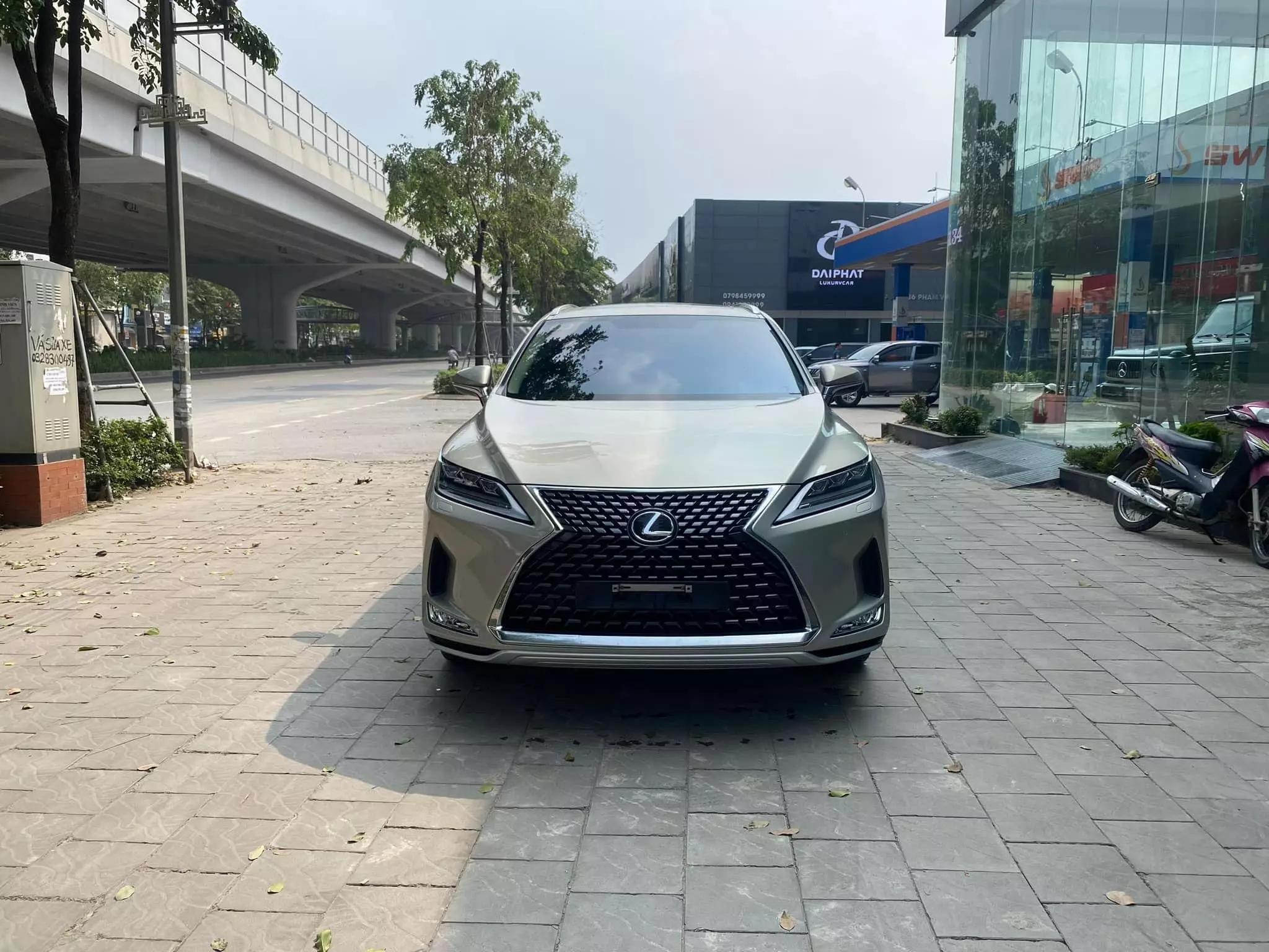 Bán Lexus RX300, sản xuất 2020, màu Titan cực đep, xe 1 chủ.-0