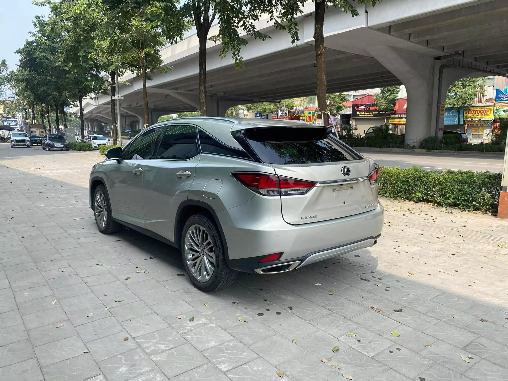 Bán Lexus RX300, sản xuất 2020, màu Titan cực đep, xe 1 chủ.-6