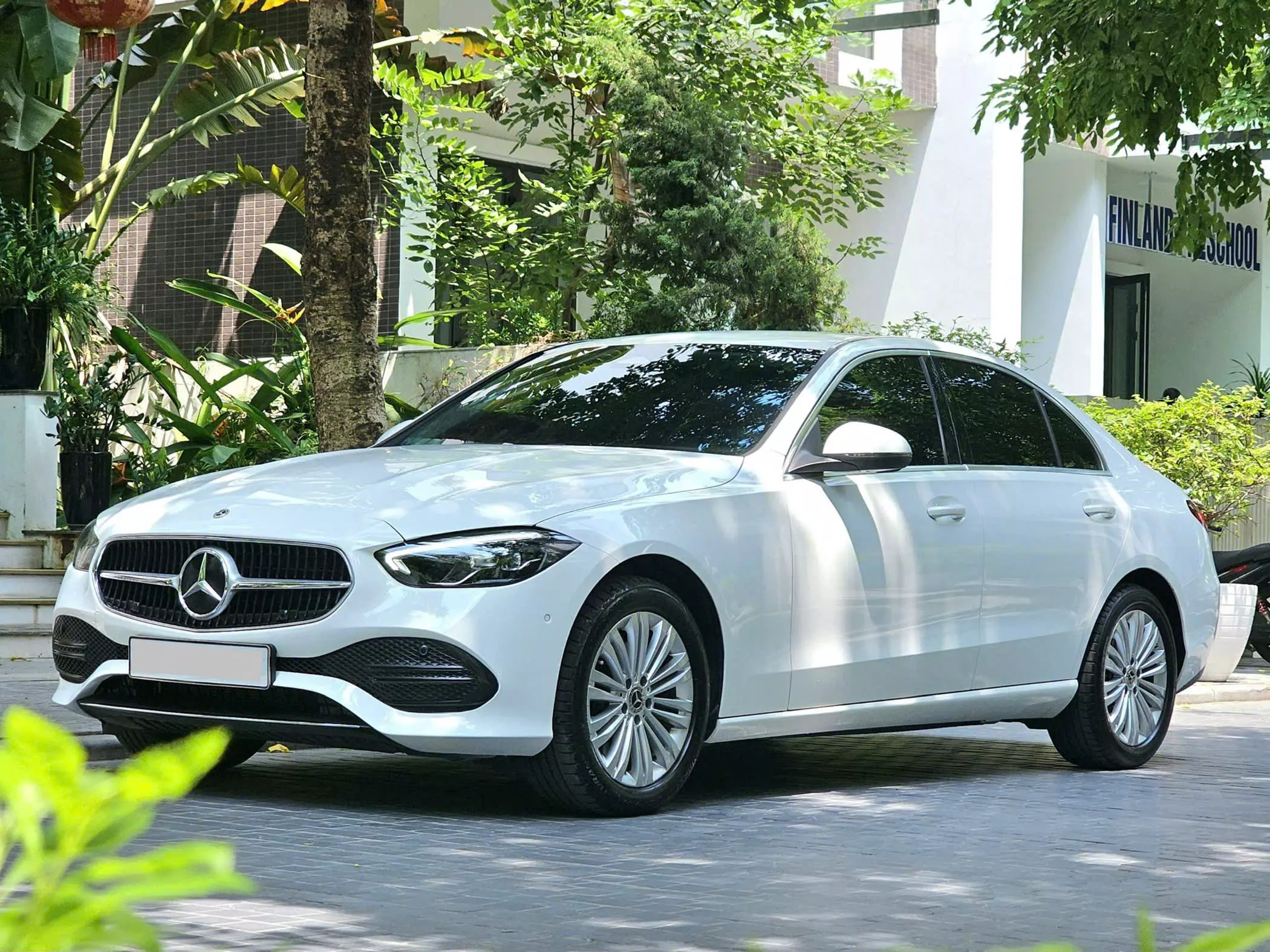 Xe Mercedes C200 AVG 2023, màu trắng -0