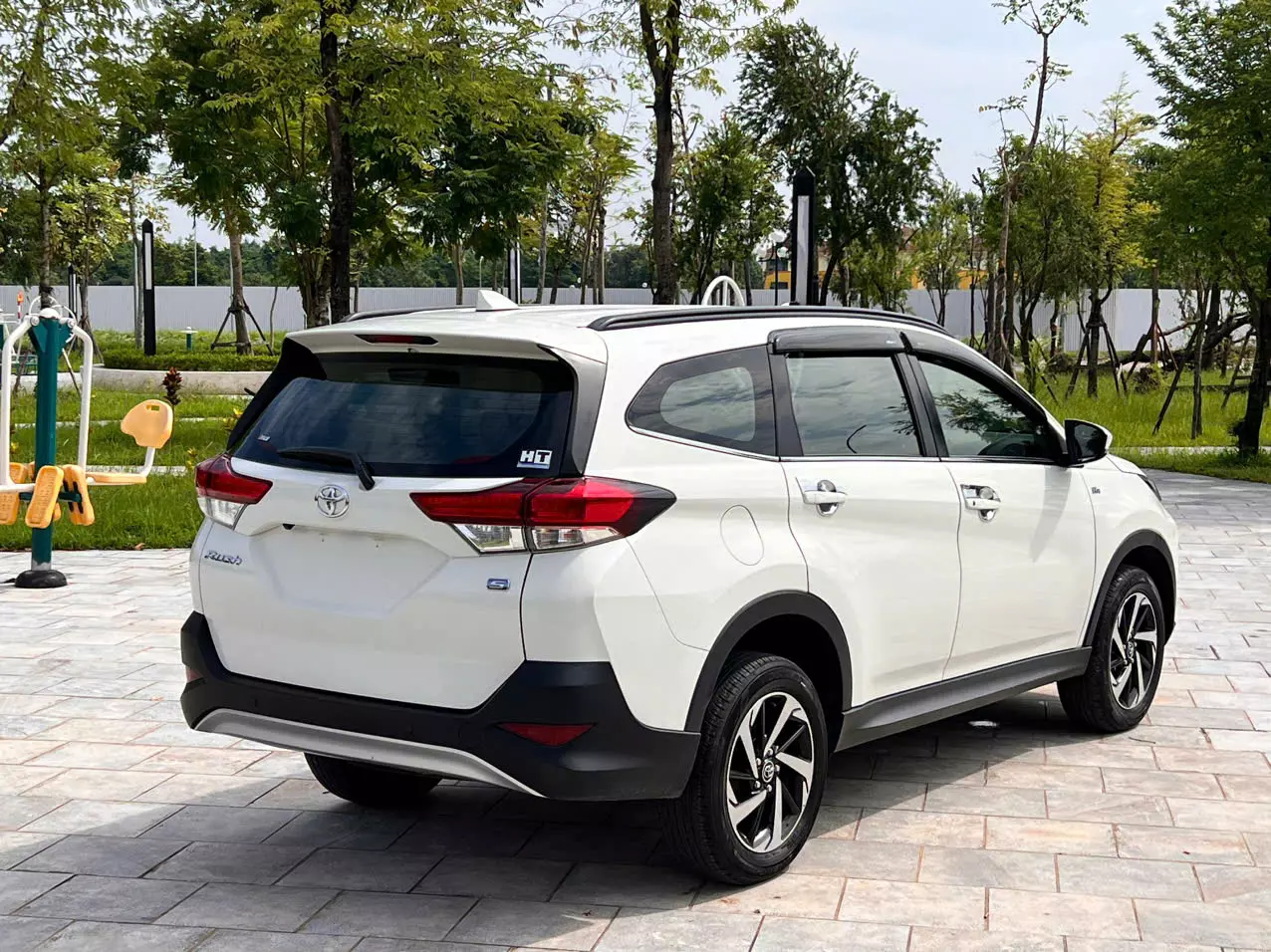 Nhập đội. TOYOTA RUSH 1.5S AT nhập khẩu nguyên chiếc 2020 -3