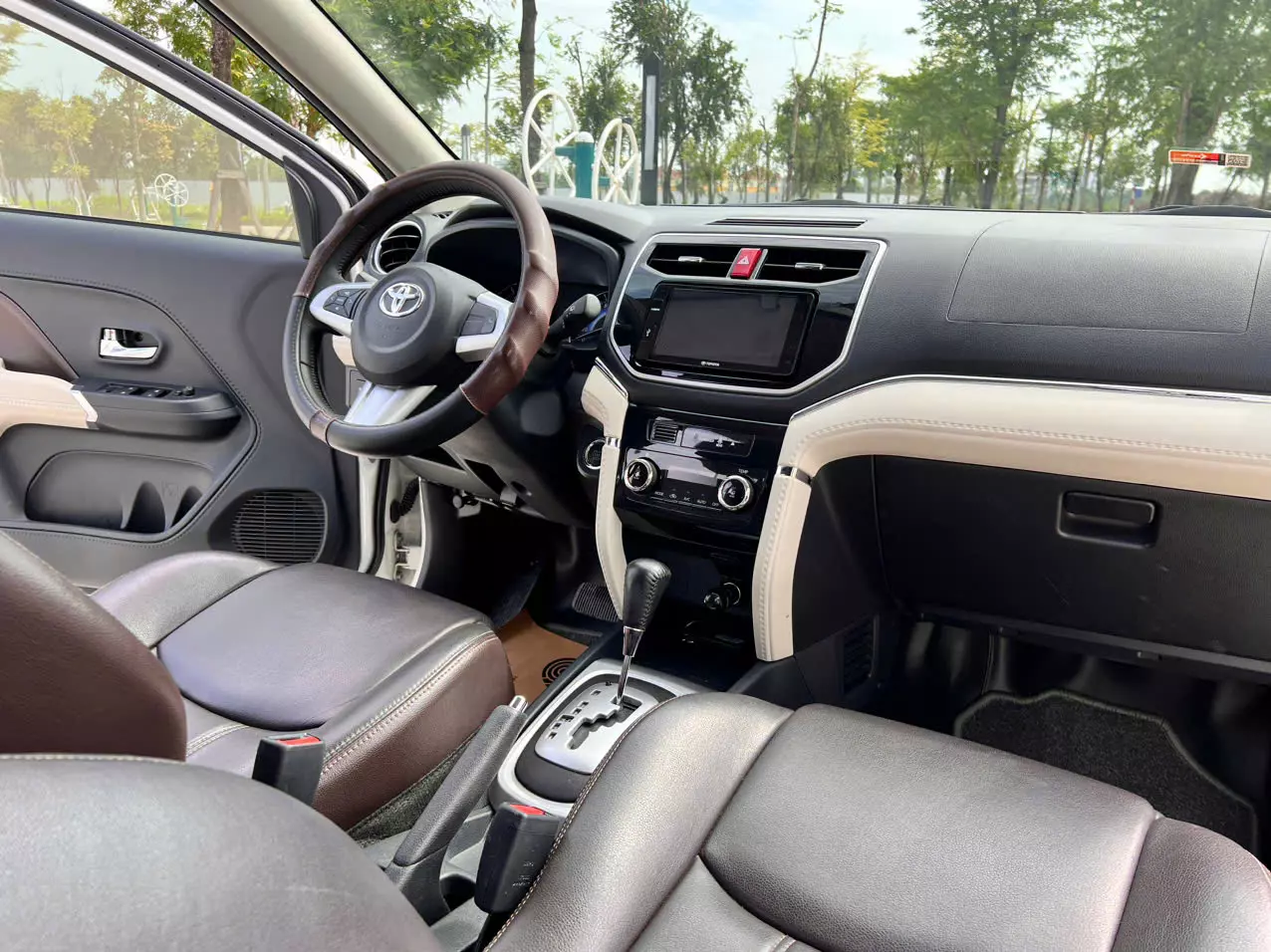 Nhập đội. TOYOTA RUSH 1.5S AT nhập khẩu nguyên chiếc 2020 -7