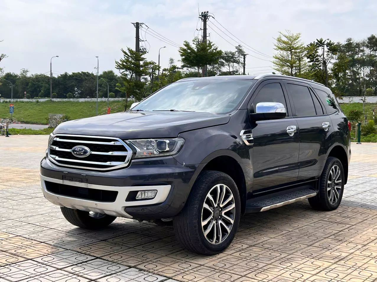 Ford Everest 2.0 bi- turbo - 2 CẦU sản xuất 2020-0