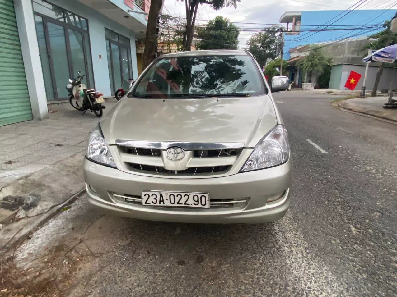 Gia đình đổi xe cần bán toyota innova  đời 2006 bản G xịn, xe đi giữ gìn kỹ nên còn rất tốt. -0